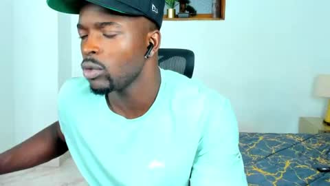 Dylan Taylor online show from August 11, 3:58 pm