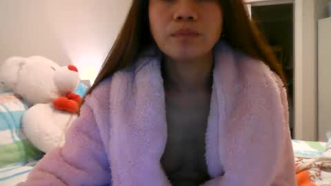 dylene1986 online show from August 8, 1:22 pm