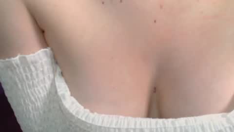 Lily online show from August 5, 2:48 pm