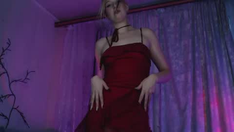 Lily online show from August 11, 3:14 pm