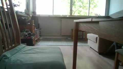 French Guy online show from June 8, 11:27 am