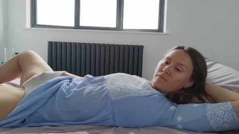 Nadia Ferreira  online show from August 5, 9:18 am