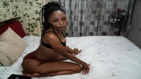 ebony_hottie00 online show from August 11, 5:15 pm
