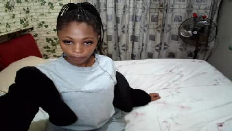 ebony_hottie00 online show from August 12, 2:36 am