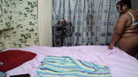 ebony_lovex0x online show from August 4, 2:52 am