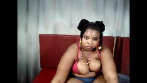 ebony_lovex0x online show from August 13, 2:20 pm