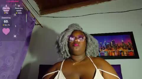 LINA  online show from August 12, 3:20 am