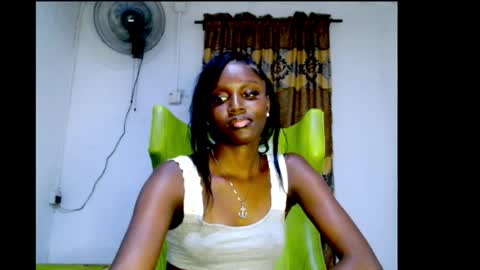ebony_petitequeenxx online show from August 13, 11:46 am