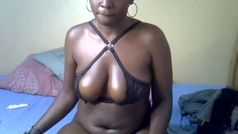 ebonyfatale online show from July 2, 4:46 am