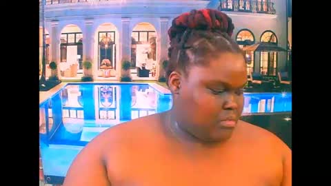 ebonyhotbuns4u2luv online show from August 12, 12:35 am