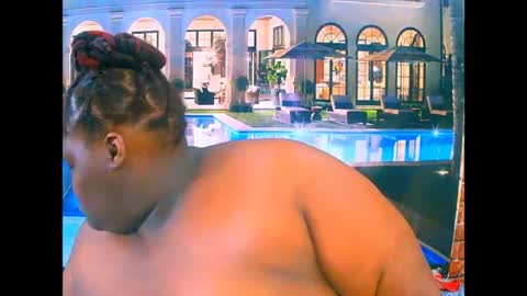 ebonyhotbuns4u2luv online show from August 12, 7:38 pm