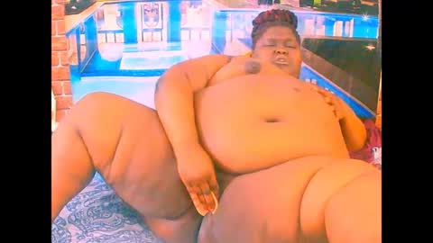 ebonyhotbuns4u2luv online show from August 14, 5:44 am