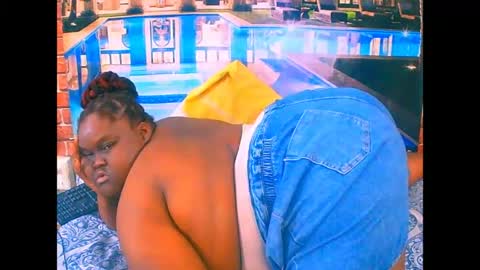 ebonyhotbuns4u2luv online show from August 14, 10:08 am