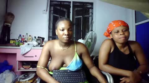 ebonykissxx online show from August 11, 10:01 pm