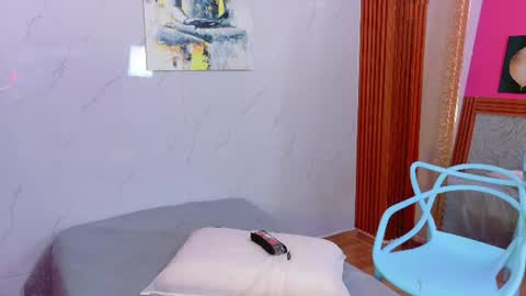 ebonyndsavage online show from August 4, 5:15 am