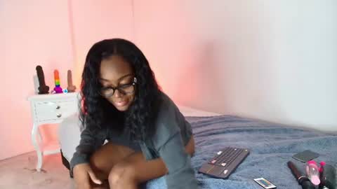 ebonyrosee_ online show from September 7, 12:11 pm