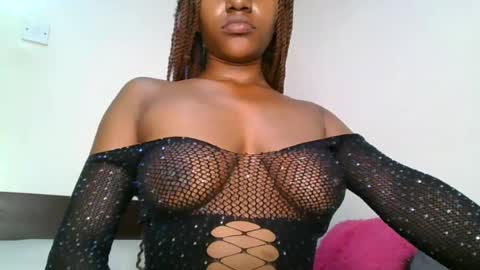 ebonyslut09 online show from July 25, 12:14 am