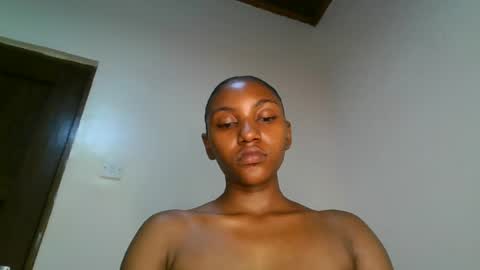 ebonyslut09 online show from August 1, 1:22 am