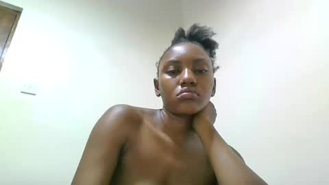 ebonyslut09 online show from August 9, 3:07 am