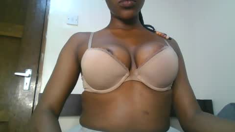 ebonyslut09 online show from August 9, 9:05 pm