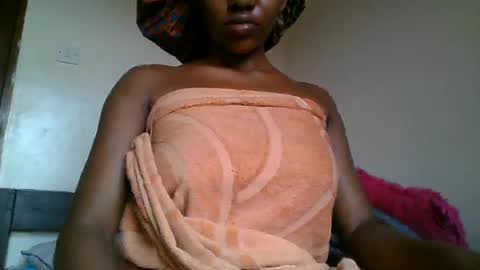 ebonyslut09 online show from September 9, 8:00 am
