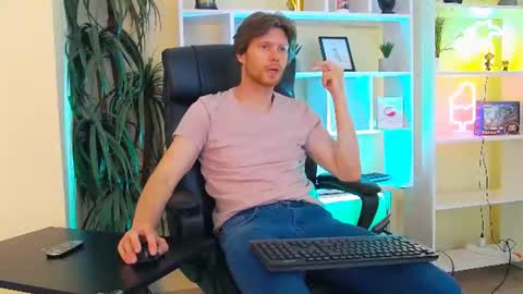 eddie_baker online show from August 13, 8:01 pm