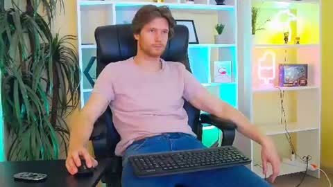 eddie_baker online show from August 14, 6:33 pm