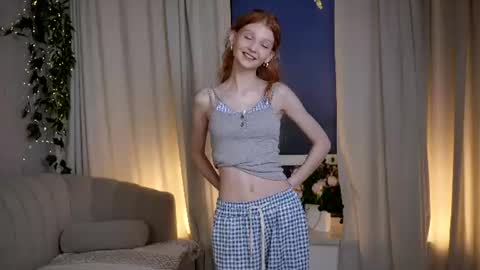 Lisa  online show from July 26, 12:59 am