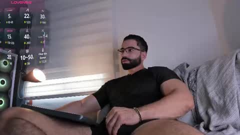 Edrick online show from August 9, 1:34 pm