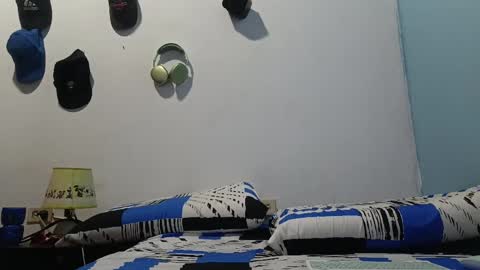 edrik_92 online show from March 27, 3:00 am