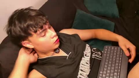 edward online show from August 12, 12:40 pm