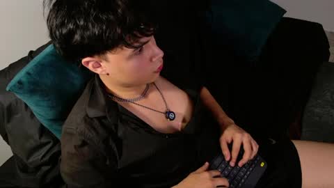 edward online show from August 13, 3:04 pm