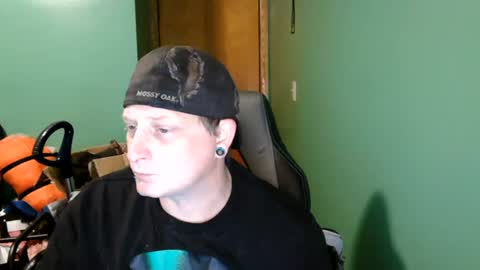 edwardaims_2please online show from August 4, 3:03 am