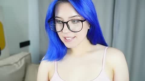 Lily online show from August 14, 3:32 am