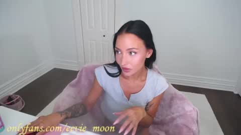 eevie online show from July 21, 7:33 am