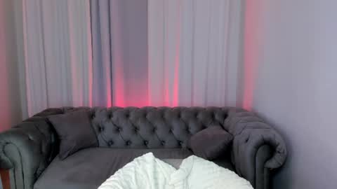 Effie Mur online show from August 6, 12:31 am