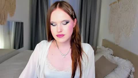 Effie Mur online show from August 14, 2:26 am