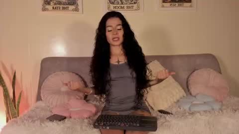 effy Independent model online show from July 17, 4:23 am