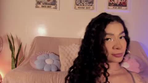 effy Independent model online show from August 14, 4:27 am