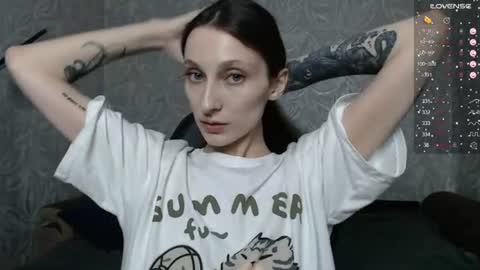 effy_gray online show from August 3, 9:22 pm