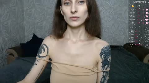 effy_gray online show from August 13, 9:18 pm