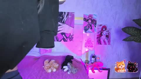 effy_kesster online show from August 10, 2:40 pm