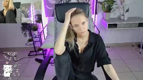 Effy online show from August 14, 5:49 pm