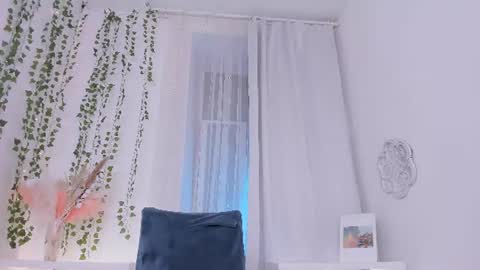 effyrain online show from July 23, 7:38 pm