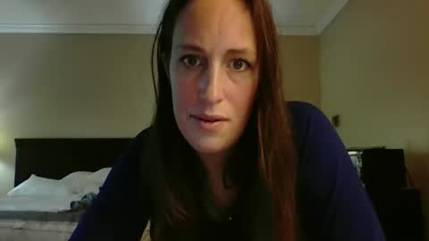 egenovese18 online show from February 28, 10:18 pm