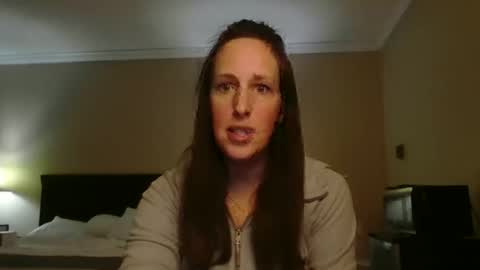 egenovese18 online show from March 1, 5:04 am