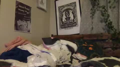 eggnog_and_booty online show from August 3, 6:20 am