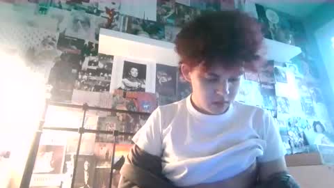 eighte3nyroldfag online show from March 19, 11:19 pm