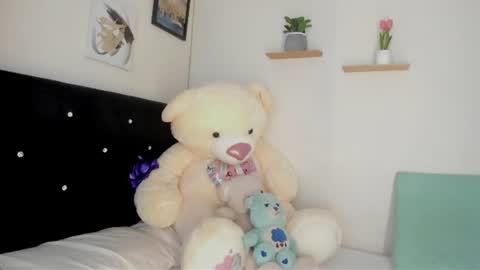 eileenclark online show from August 12, 3:14 pm