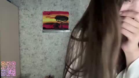 Esme online show from August 12, 3:42 am